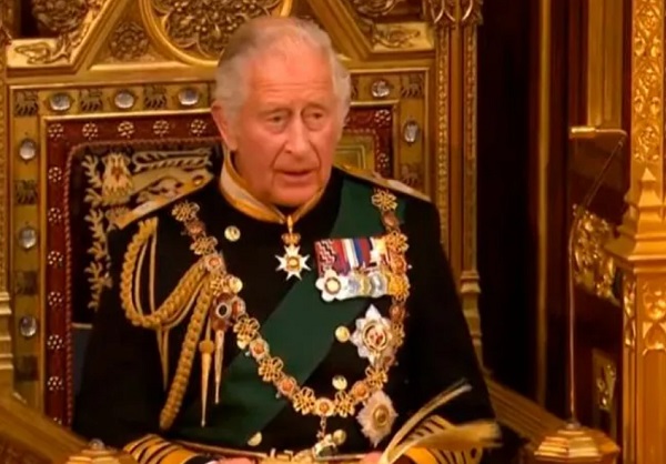 Rei Charles III é diagnosticado com câncer, diz palácio de Buckingham - 