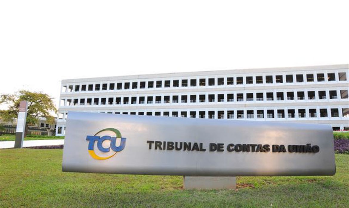 TCU adia por 60 dias julgamento sobre prazo de mandato de presidente da Anatel - 